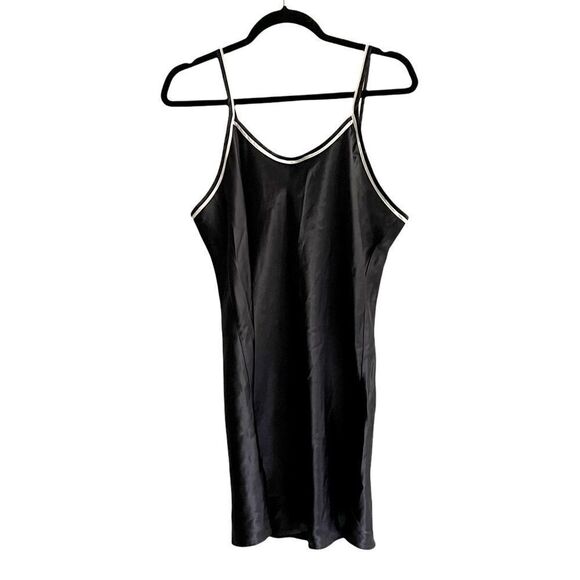 CRINOLINES AND LACE Vintage Nightie Chemise 
Black With White Trim M - Picture 1 of 5